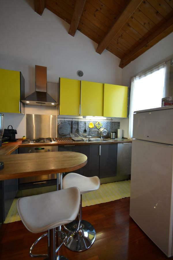 Casa Vacanze Chez La Reine - Holiday Home فيتشنزا المظهر الخارجي الصورة