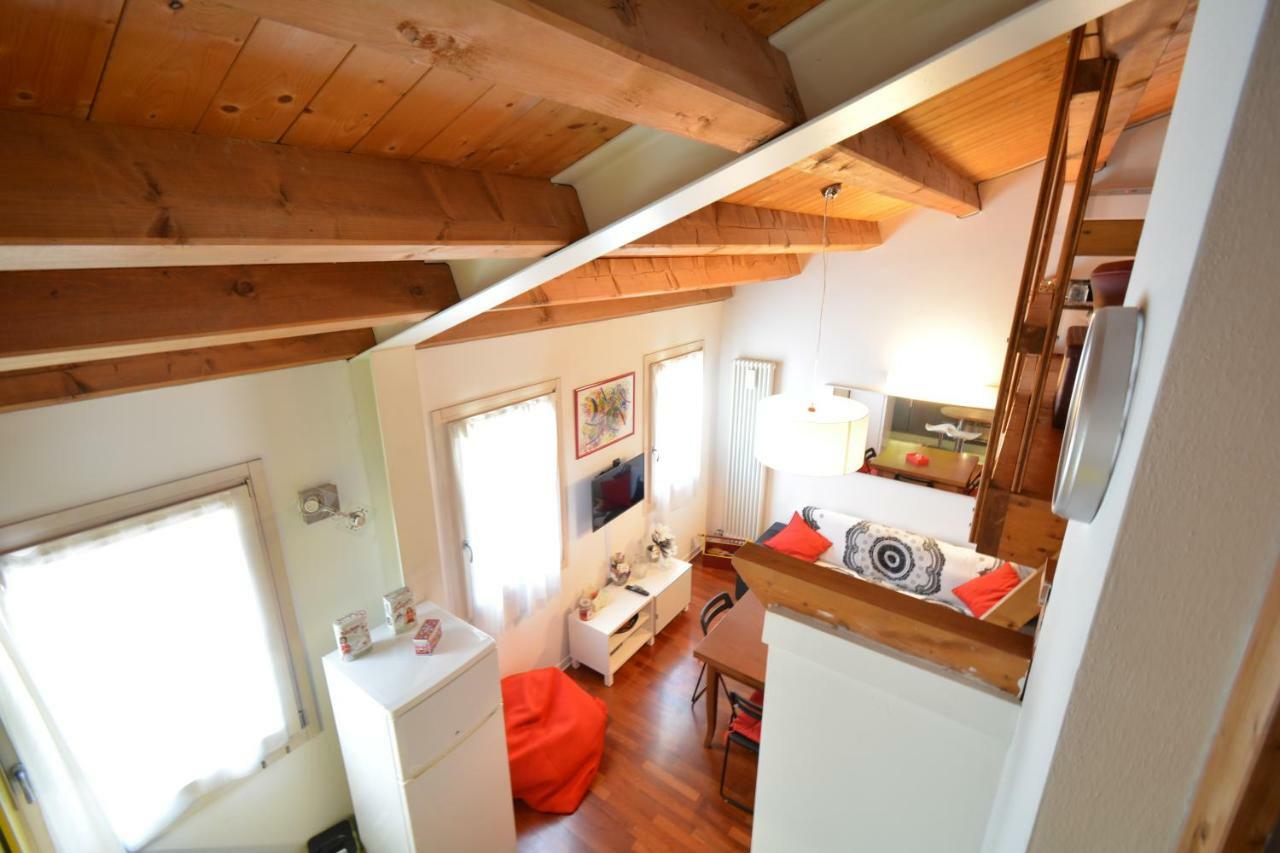Casa Vacanze Chez La Reine - Holiday Home فيتشنزا المظهر الخارجي الصورة